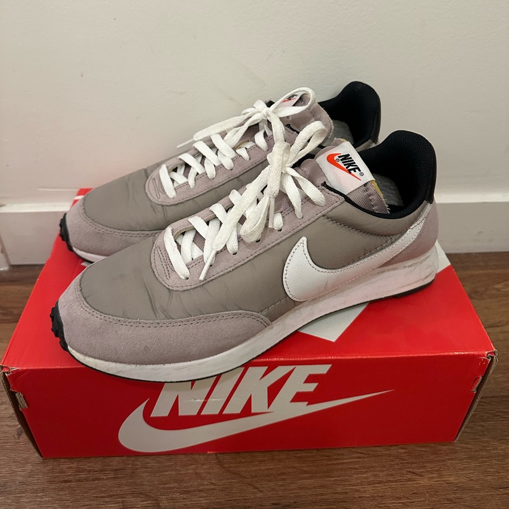 Nike Air Tailwind 79 in pumice/white